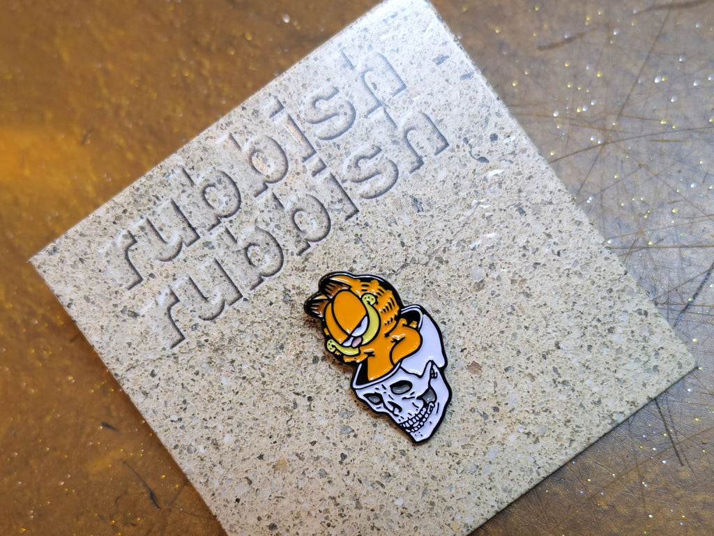 Garfield Skull Pin