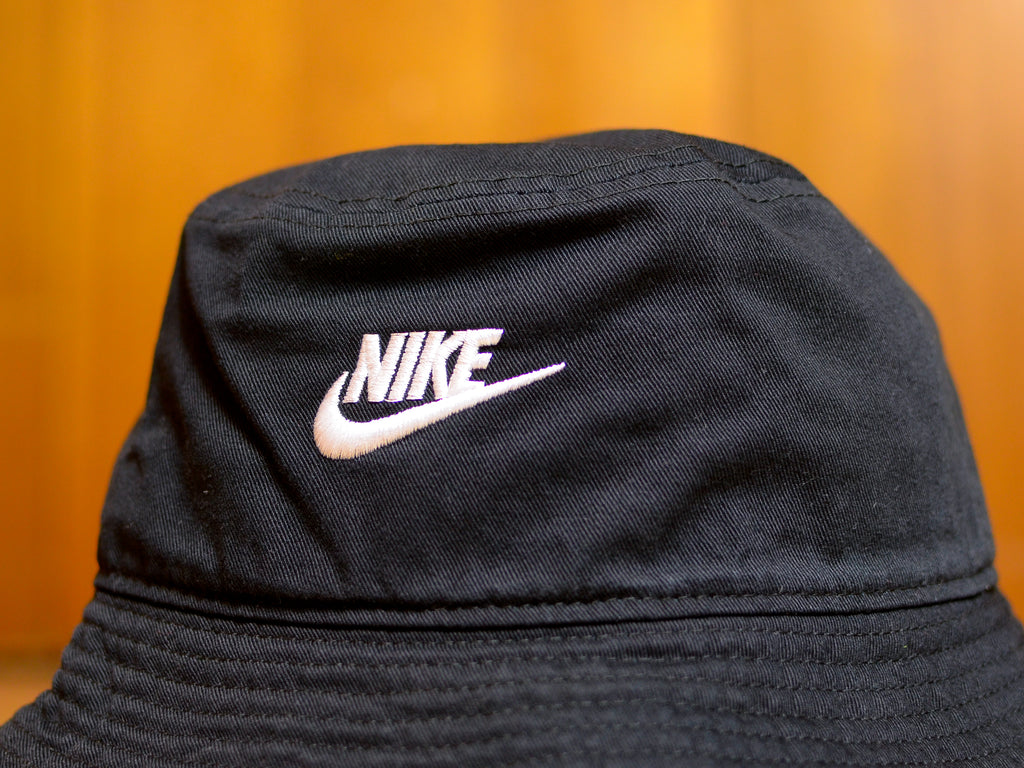 Nike NSW Futura Twill Bucket Hat - Black / White