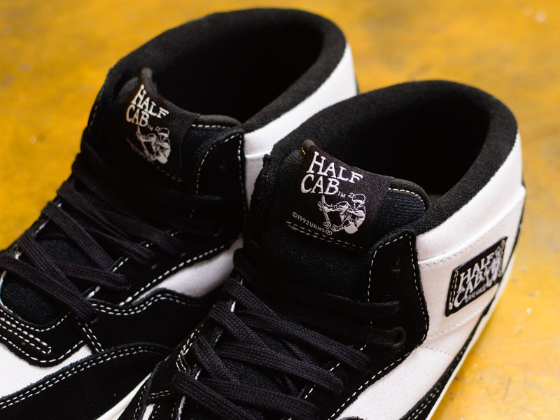 Half Cab 33 DX Anaheim Factory - Suede / Canvas Black / White